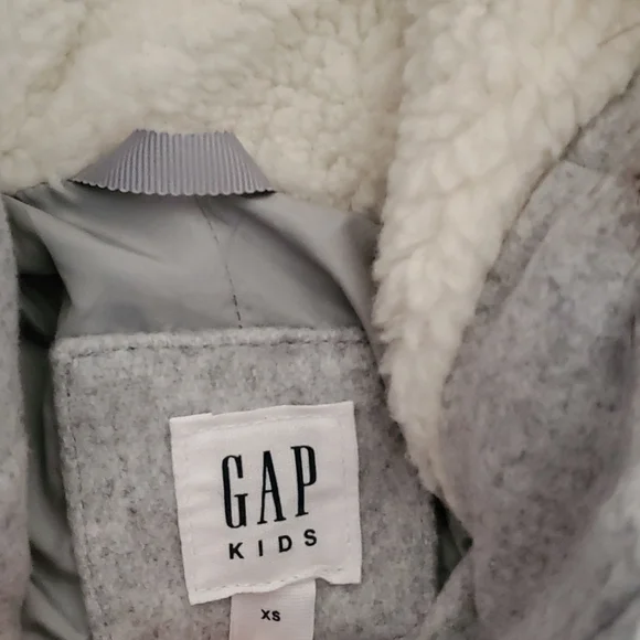 🆕️ GAP GIRLS GREY WOOL COAT 🤍 - Picture 7 of 10